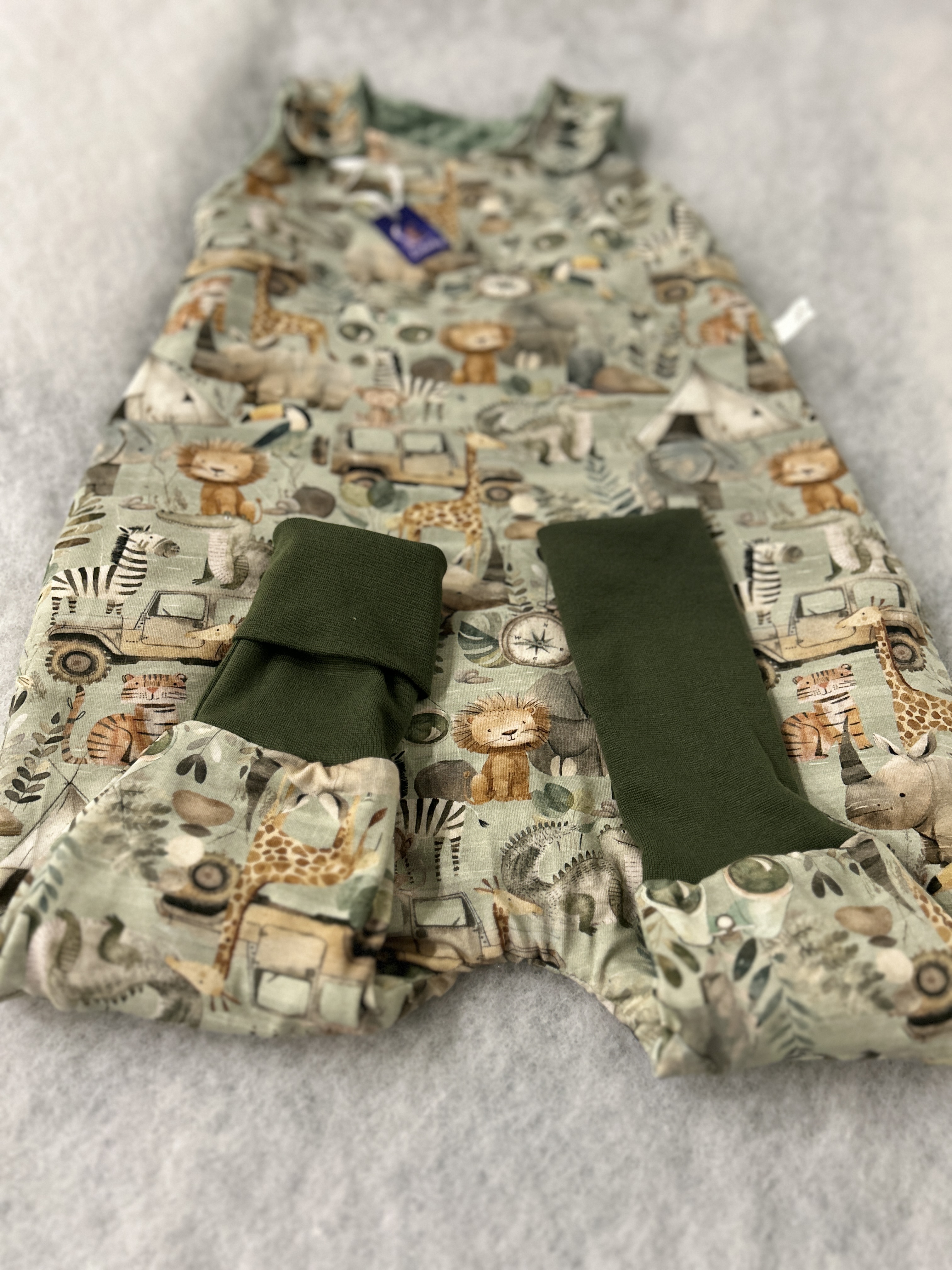 Téli tipegő hálózsák